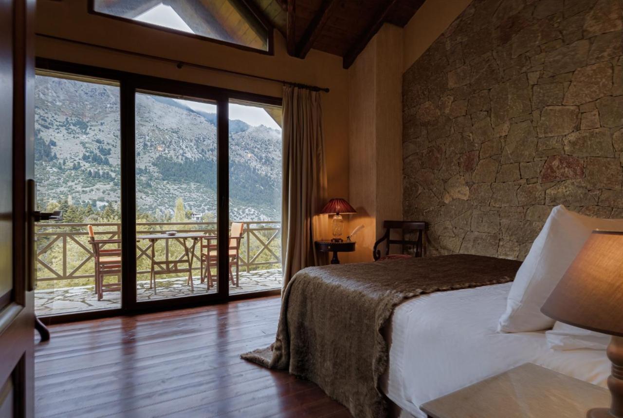 Parnassus Dreamwood Chalet Eptálofos Dış mekan fotoğraf